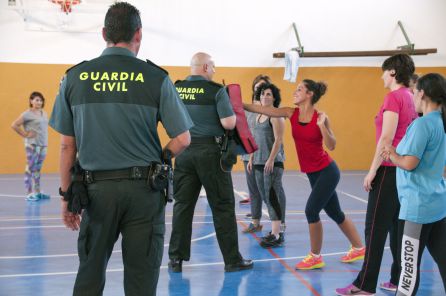 La Guardia Civil de Salamanca organiza el primer taller de defensa personal contra la violencia de género.