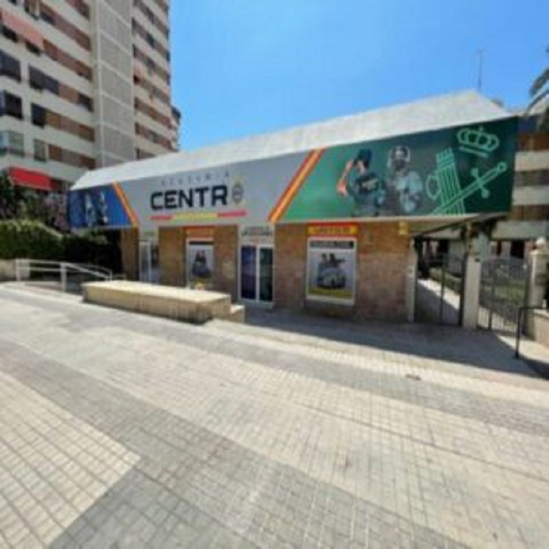 Academia Centro en Alicante, formación para oposiciones de Policía Nacional y Guardia Civil, acceso físico y temario para preparación